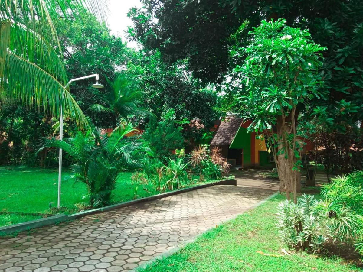 Votel Manyar Resort Banyuwangi Ketapang  エクステリア 写真